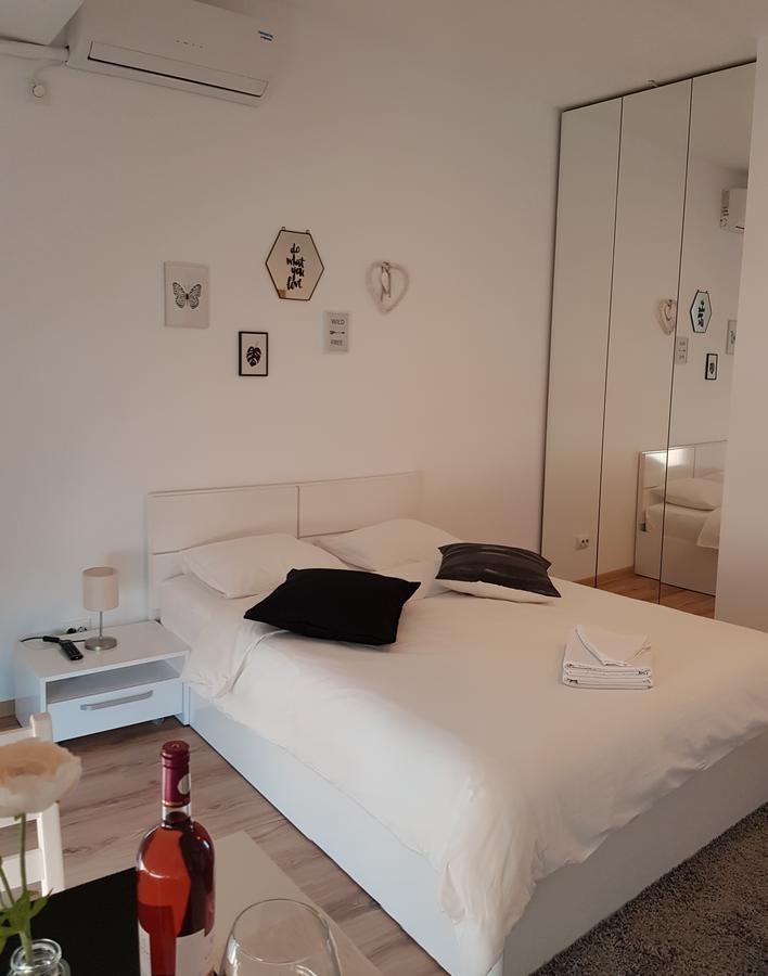 Studio Confort 3 Букурещ Екстериор снимка